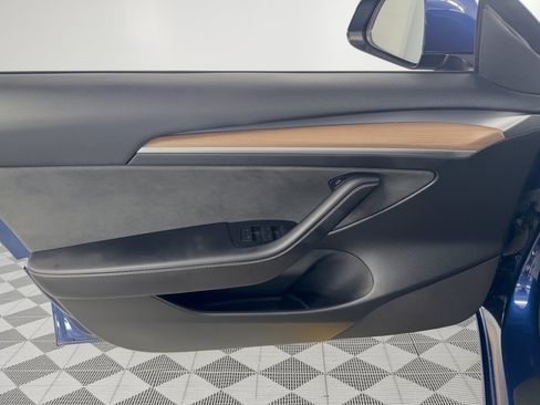 Used 2023 Tesla Model 3 Standard Range RWD image 14