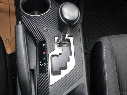 Used 2013 Toyota RAV4 XLE AWD/4WD image 8
