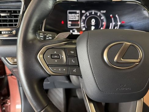 Certified 2025 Lexus NX 250 FWD w/ Accessory Package (Z1) image 15
