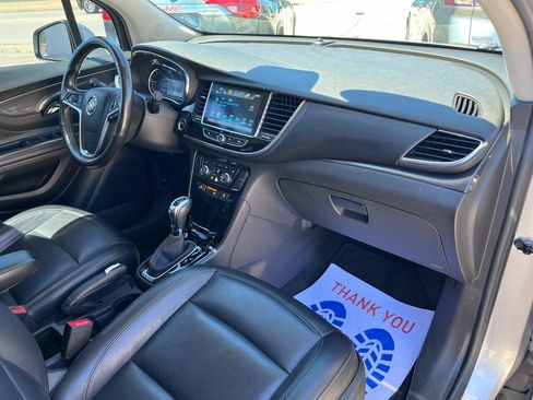 Used 2019 Buick Encore Essence AWD/4WD image 18