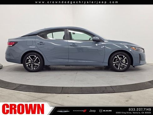 Used 2025 Nissan Sentra SV image 8