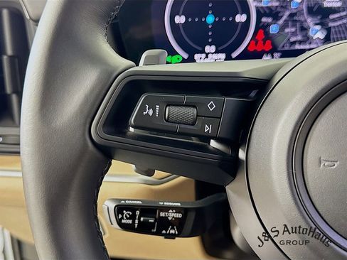 Used 2024 Porsche Cayenne S w/ Premium Package Plus image 13