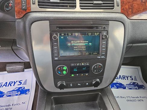 Used 2011 Chevrolet Avalanche LT AWD/4WD image 20