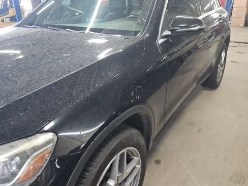 Used 2017 Mercedes-Benz GLC 300 image 3