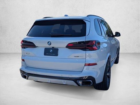 Used 2026 BMW X5 sDrive40i w/ M Sport Package RWD image 2