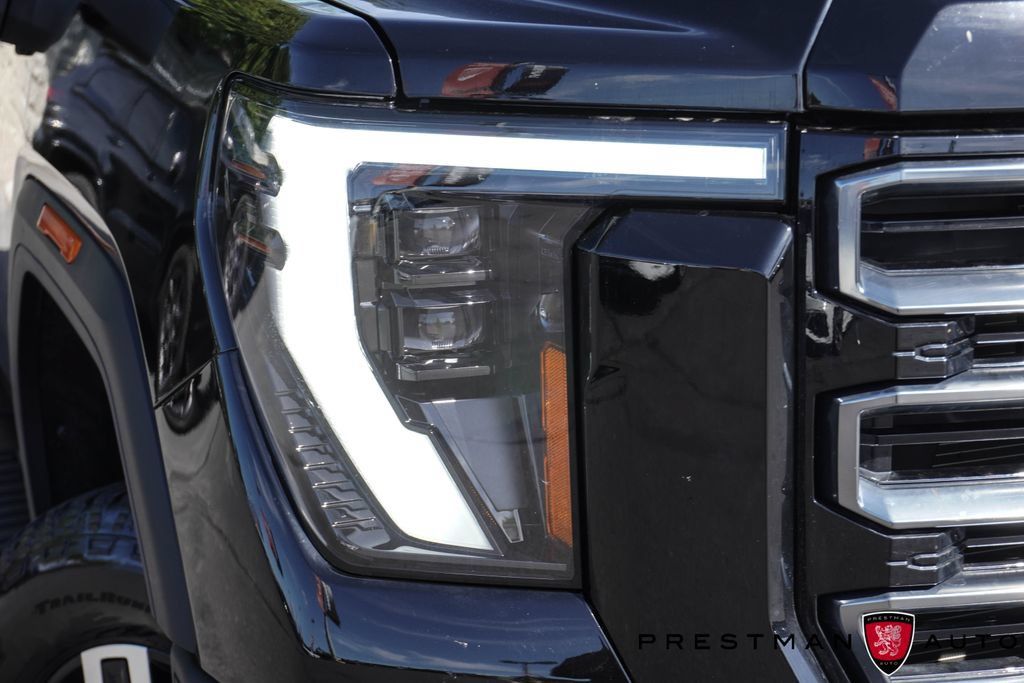 Used 2025 GMC Sierra 2500 AT4 w/ AT4 Premium Plus Package AWD/4WD image 14