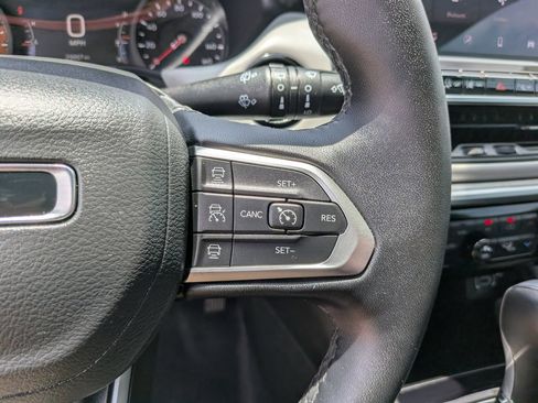 Used 2025 Jeep Compass Limited AWD/4WD image 32