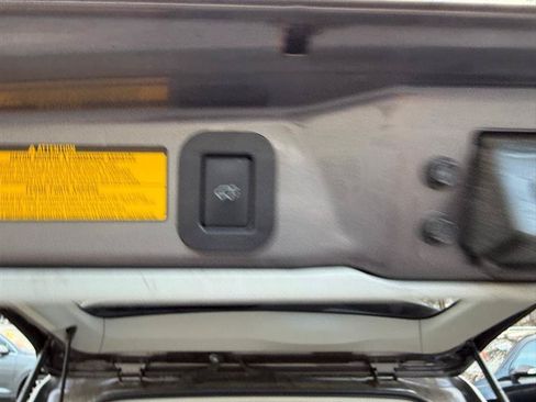 Used 2011 Toyota Sienna XLE AWD/4WD image 35