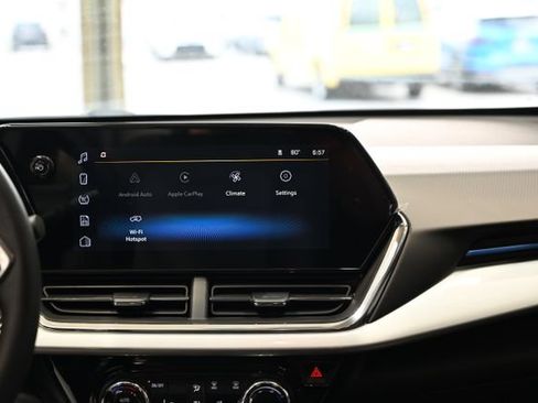 New 2026 Chevrolet Trax LT w/ Sunroof Package FWD image 15