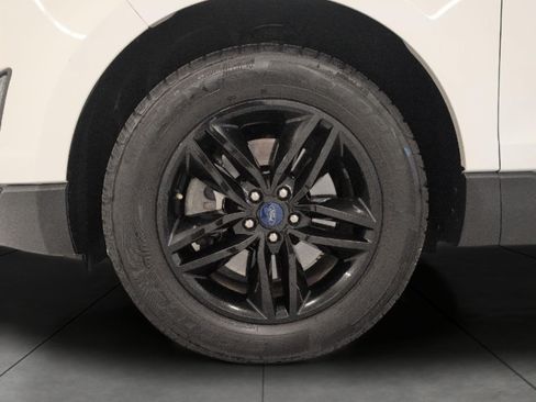 Used 2016 Ford Edge SEL AWD/4WD image 4