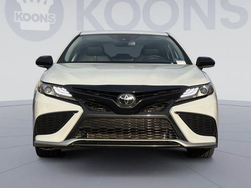 Used 2023 Toyota Camry XSE FWD image 11