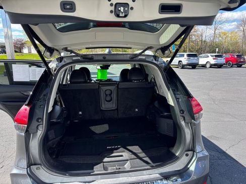 Used 2017 Nissan Rogue SL w/ SL Premium Package AWD/4WD image 9