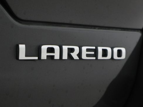 Used 2023 Jeep Grand Cherokee Laredo w/ Luxury Tech Group I image 35