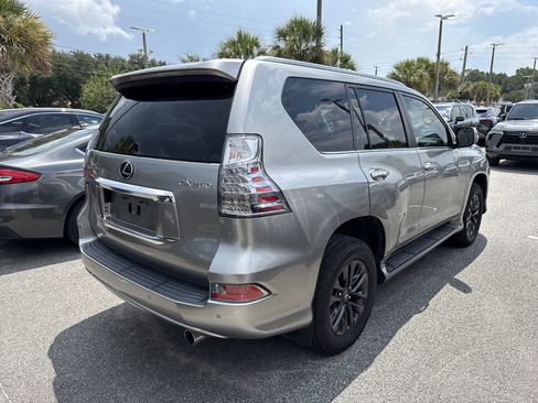 Used 2022 Lexus GX 460 Premium w/ Premium Package AWD/4WD image 4