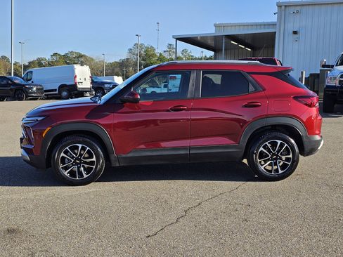 Used 2025 Chevrolet TrailBlazer LT image 13