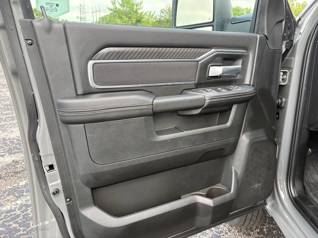 New 2026 RAM 3500 Big Horn AWD/4WD image 14