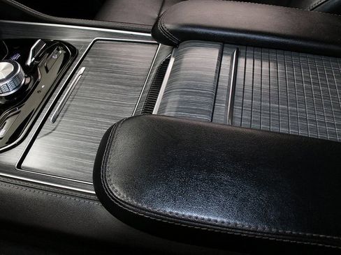 Used 2023 Jeep Wagoneer L Series III w/ Preferred Equipment Group image 23