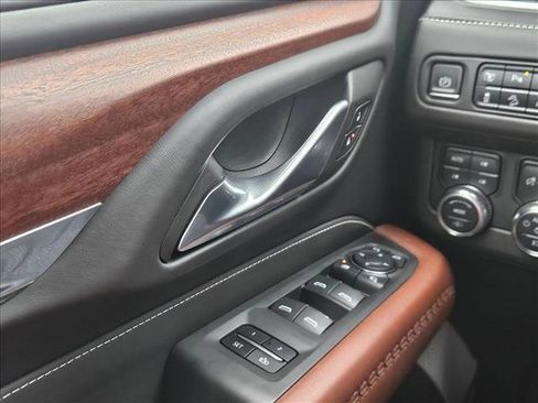 Used 2023 GMC Yukon Denali Ultimate image 27