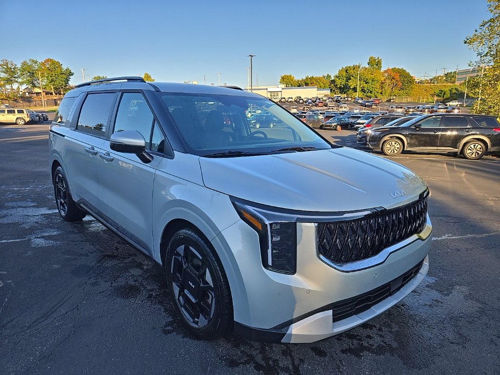 Certified 2026 Kia Carnival EX FWD image 1