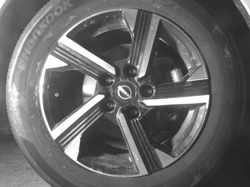 Used 2025 Nissan Sentra SV FWD image 13
