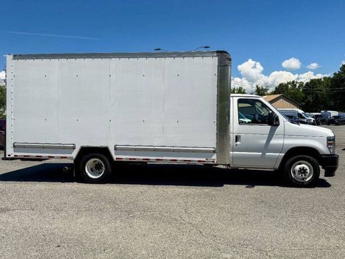 Used 2024 Ford E-350 and Econoline 350 Super Duty w/ Driver's Safety Package RWD image 2