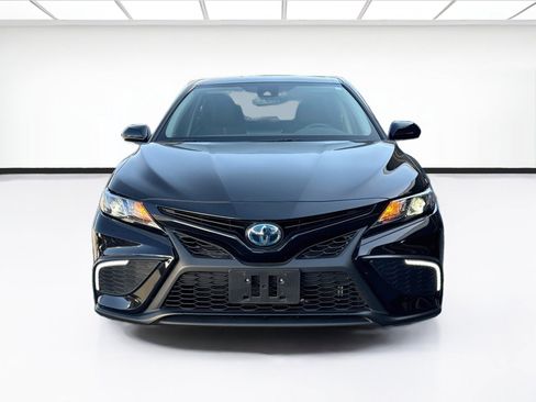 Used 2023 Toyota Camry SE FWD image 2