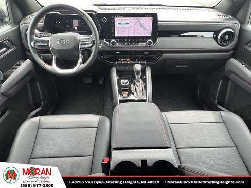 Used 2025 Chevrolet Colorado Z71 w/ Technology Package AWD/4WD image 15
