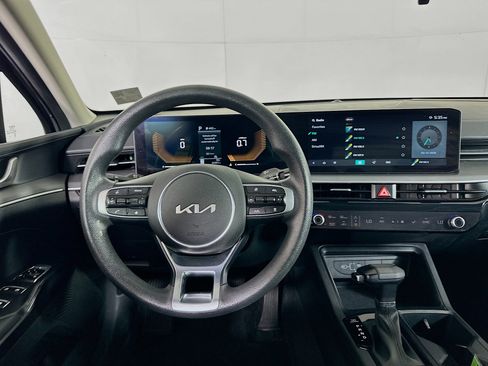 Used 2025 Kia K5 LXS image 17