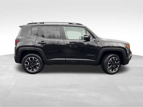 Used 2023 Jeep Renegade Latitude image 8