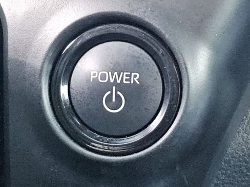 Used 2025 Toyota Sienna Limited image 20