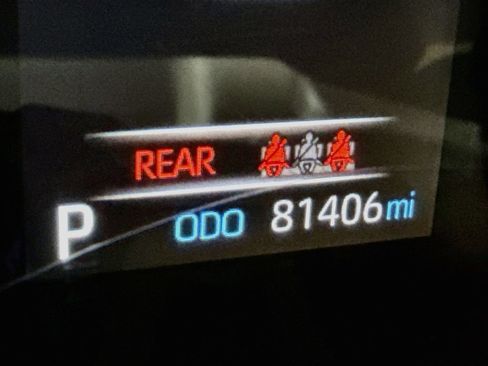 Used 2019 Toyota RAV4 XLE w/ Convenience Package FWD image 4