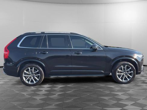 Used 2018 Volvo XC90 T6 Momentum w/ Convenience Package AWD/4WD image 8