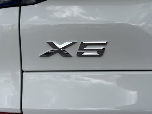 New 2026 BMW X5 sDrive40i w/ M Sport Package image 11