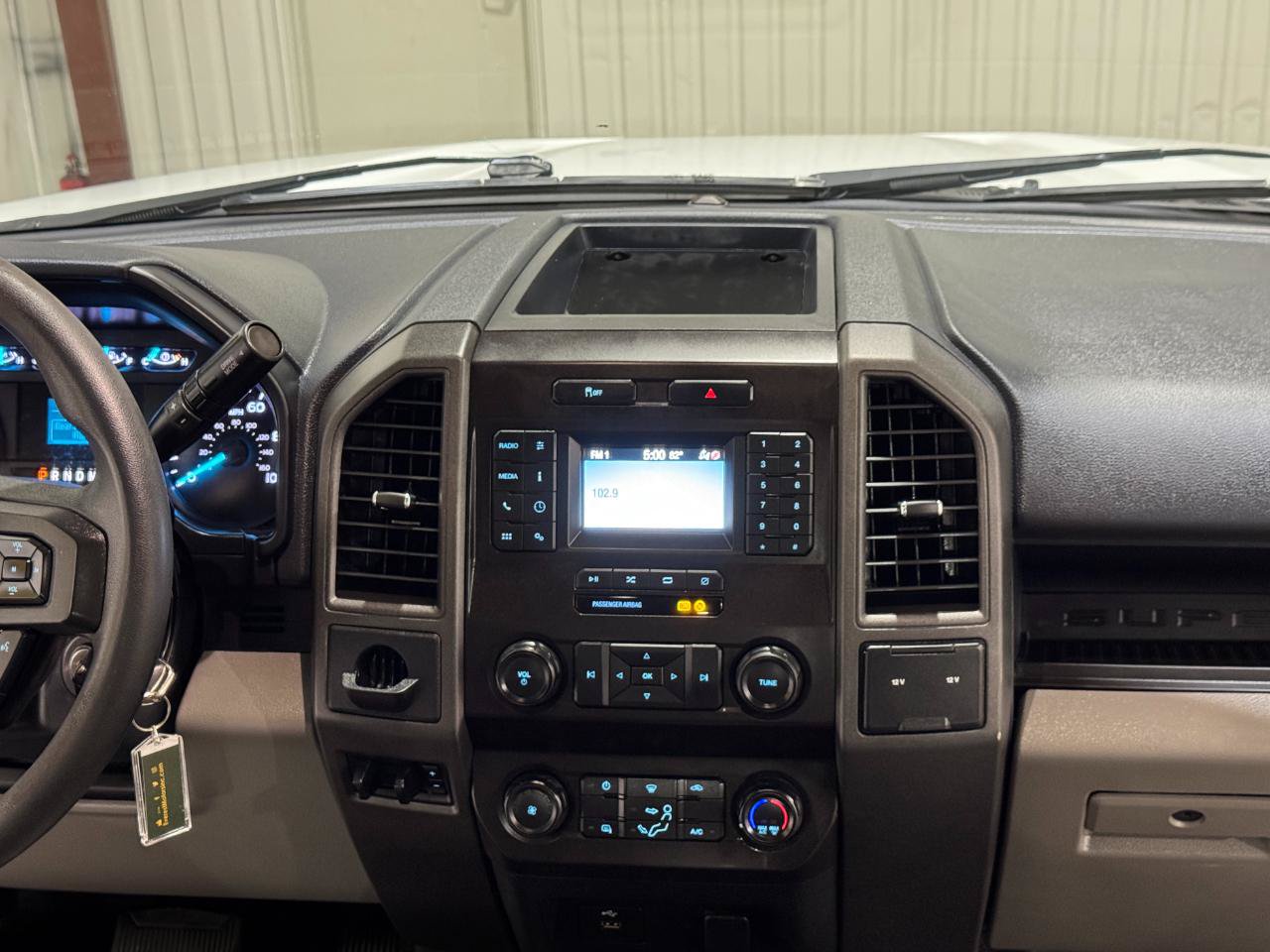 Used 2022 Ford F250 XL w/ Power Equipment Group RWD image 19