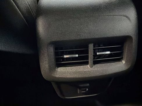 Used 2019 Chevrolet Equinox LT FWD image 27