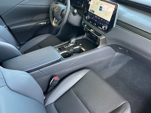 New 2026 Lexus RX 350h AWD/4WD image 16