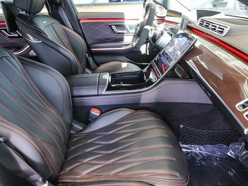 Used 2024 Mercedes-Benz S 63 AMG S image 24