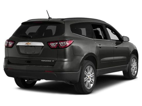 Used 2015 Chevrolet Traverse LT FWD image 2