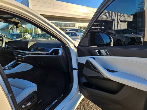 Used 2025 BMW X6 M60i image 14