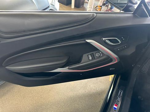Used 2021 Chevrolet Camaro SS image 17