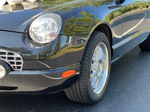 Used 2002 Ford Thunderbird image 9