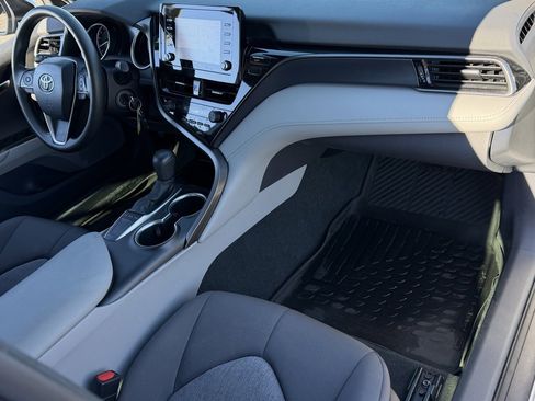 Used 2022 Toyota Camry LE image 23