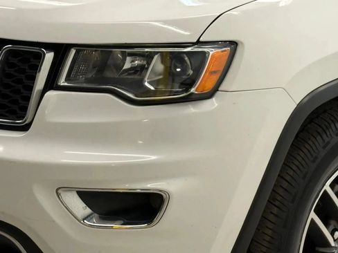 Used 2017 Jeep Grand Cherokee Limited w/ Trailer Tow Group IV AWD/4WD image 4