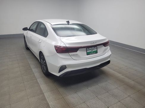 Used 2024 Kia Forte LXS w/ LXS Technology Package FWD image 5