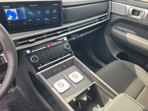 New 2026 Hyundai Santa Fe SE image 33