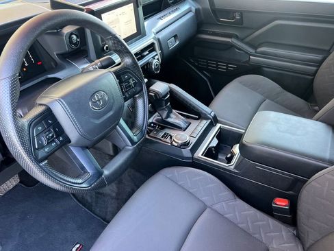 Certified 2025 Toyota Tacoma SR5 AWD/4WD image 13