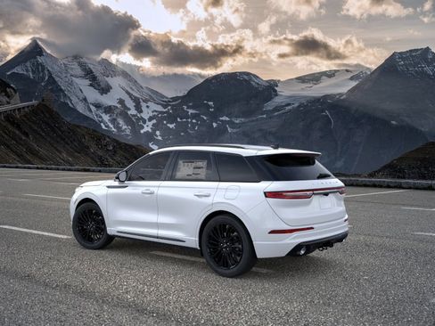 New 2026 Lincoln Corsair Reserve w/ Jet Appearance Package AWD/4WD image 4