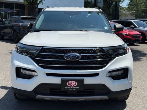 Used 2022 Ford Explorer XLT w/ Equipment Group 202A AWD/4WD image 3