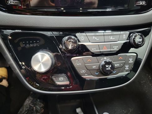 New 2026 Chrysler Voyager LX FWD image 19