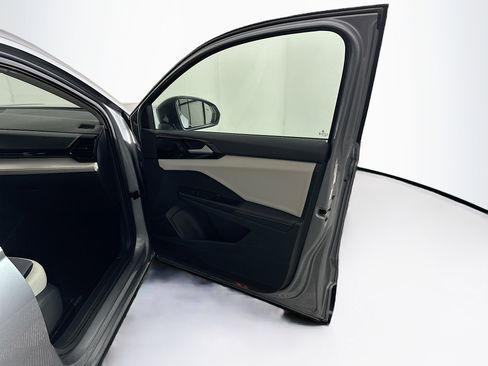 Used 2025 Volkswagen Taos S FWD image 30
